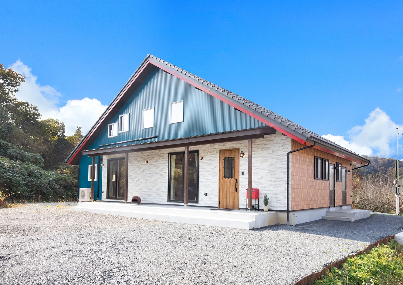 平屋大屋根スタイル 写真スライド1